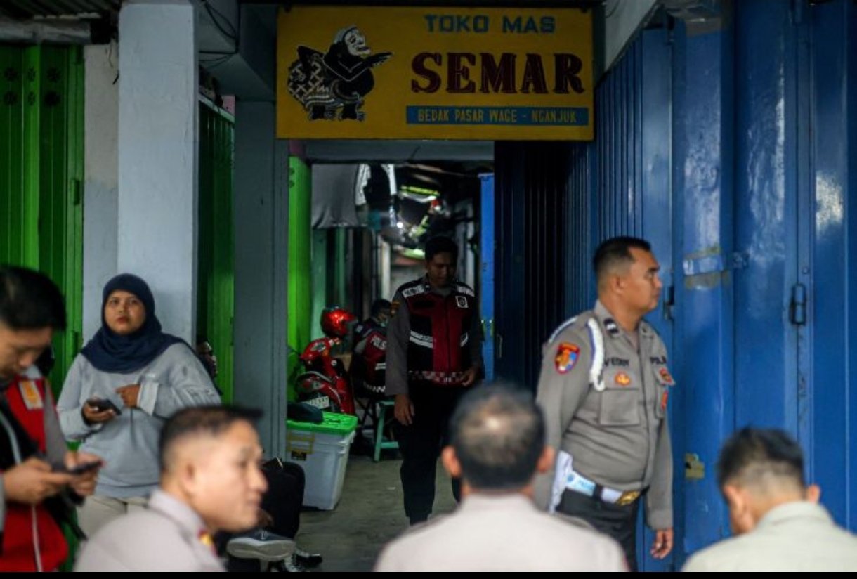 Bareskrim Polri Geledah Toko Emas di Nganjuk, Dugaan TPPU Tambang Ilegal Capai Rp25,8 Triliun