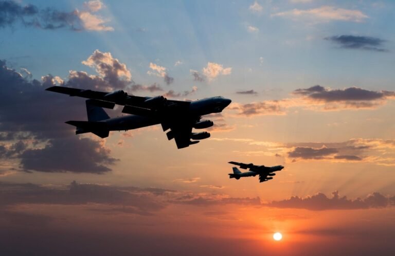 Dunia Menjauh dari Perang Iran–AS, Tapi Pembom B-52 Justru Terpantau di Sekitar Indonesia: Netralitas RI Jadi Sorotan Global